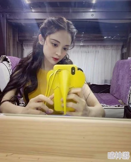 粉嫩虎白女p：网友曝光神秘身份，疑似与知名明星有染，引发热议