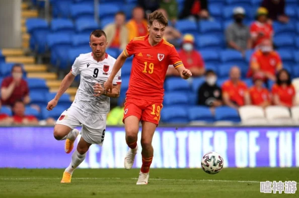 黄游下载3.0.3免费版大全：知名明星被曝使用该版本，引发网友猜测