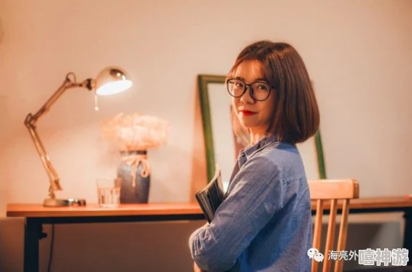 麻花传MD0076沈芯语老师：网友热议她的教学风格与对学生的影响，纷纷表示深受启发和感动