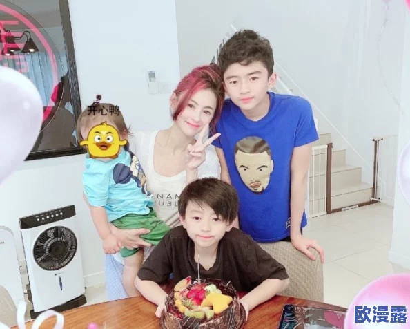 黄色视频观看:某明星涉嫌在私密聚会中曝光,网友纷纷围观疑似内幕揭秘 黄色视频观看:某明星涉嫌在私密聚会中曝光,网友纷纷围观疑似内幕揭秘