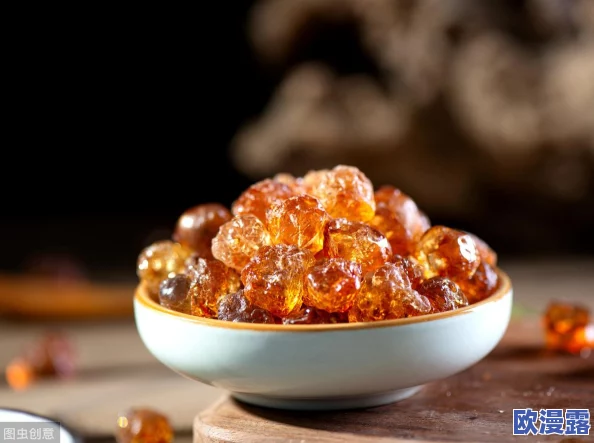 男人一面膜胸口一面膜下从嘴到胸，竟然在街头引发围观，真相让人目瞪口呆！