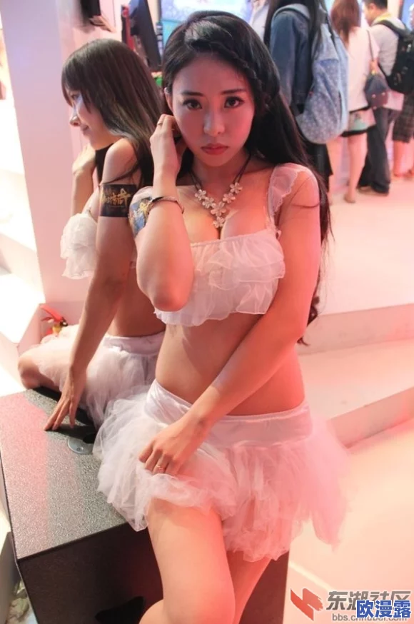 秀人网嫩模大尺度福利视频近日引发热议众多网友纷纷围观并分享相关内容成为社交媒体上的热门话题