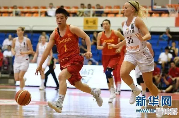 高中女篮比赛盛轮轩盛宴:激情四溢的赛场,年轻球员们展现出卓越技艺与团队精神,引发观众热烈欢呼 高中女篮比赛盛轮轩盛宴:激情四溢的赛场,年轻球员们展现出卓越技艺与团队精神,引发观众热烈欢呼