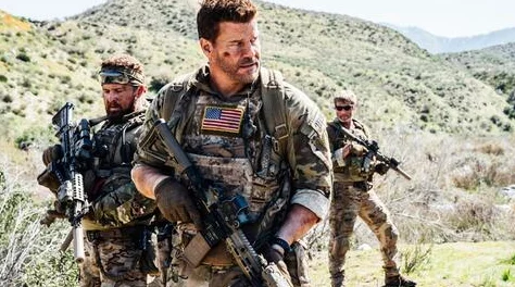 男男被特种兵们的合不拢：当爱情与使命交织，勇士们如何在战火中寻找彼此的温暖与支持