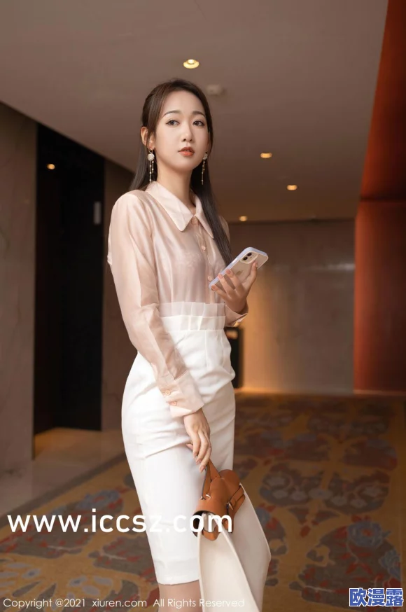 仙踪林19女rapper潮,网友热议:这群女孩的风格真是太酷了,音乐和时尚完美结合,让人耳目一新! 仙踪林19女rapper潮,网友热议:这群女孩的风格真是太酷了,音乐和时尚完美结合,让人耳目一新!