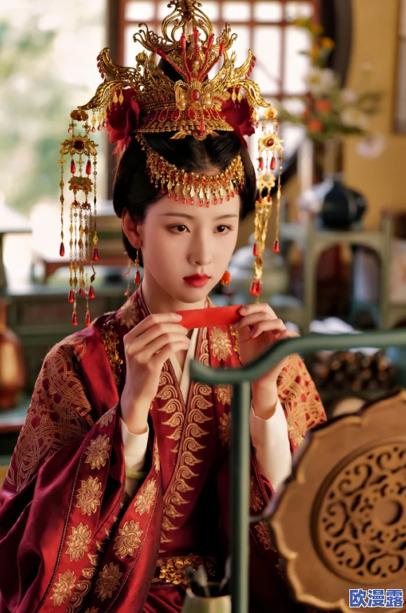 古风美女,她的气质真是让人惊艳,仿佛穿越回了古代,令人陶醉 古风美女,她的气质真是让人惊艳,仿佛穿越回了古代,令人陶醉