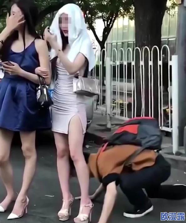 白丝丝袜美女被男人桶30分钟通过积极的交流与理解，促进彼此之间的信任与尊重，共同创造美好的互动体验