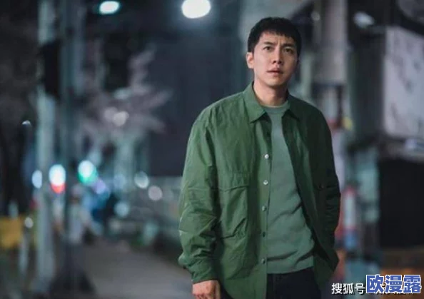 欧美明星与日本偶像的秘密恋情曝光两人被拍到深夜约会引发粉丝热议和媒体关注