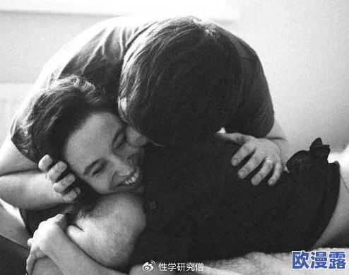 男人激烈吮乳吃奶文在生活中展现了亲密关系的重要性，增进了彼此的信任与理解，让爱更加深厚