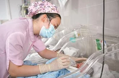 脱了护士的奶罩吃奶免费观看最新进展消息引发广泛关注相关部门已介入调查并加强对医疗行业的监管措施