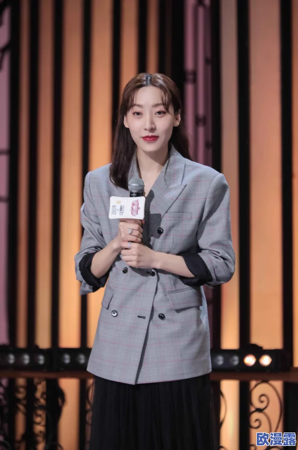 办公室女职员交换性bd引发热议网友纷纷讨论职场文化与个人选择的界限