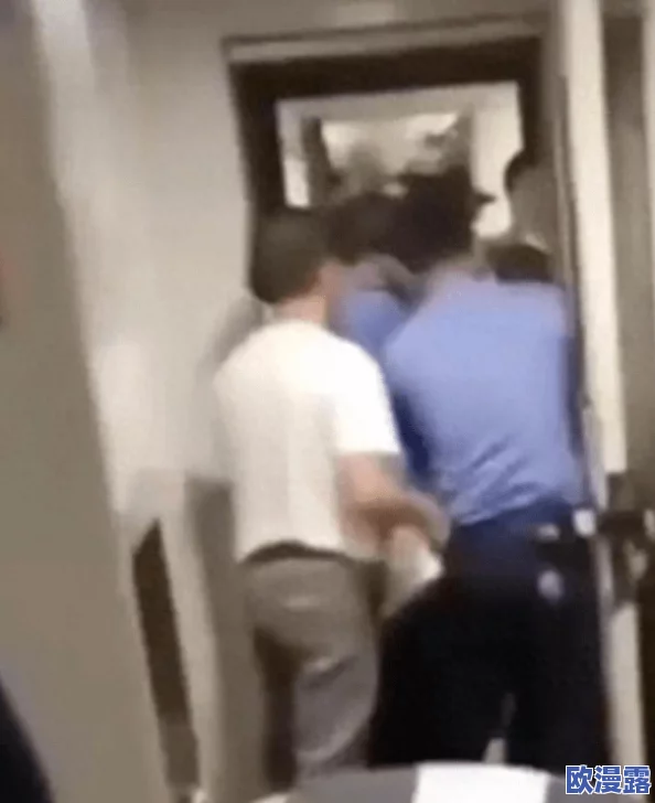 男插女动态最新进展消息警方已介入调查并对相关视频进行取证以确定事件的真实性和涉事人员的身份 男插女动态最新进展消息警方已介入调查并对相关视频进行取证以确定事件的真实性和涉事人员的身份